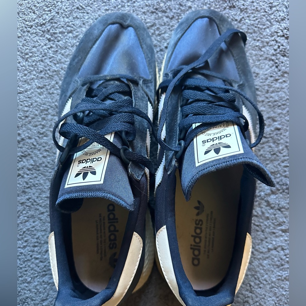 Mens Adidas Sneakers - Picture 2 of 5